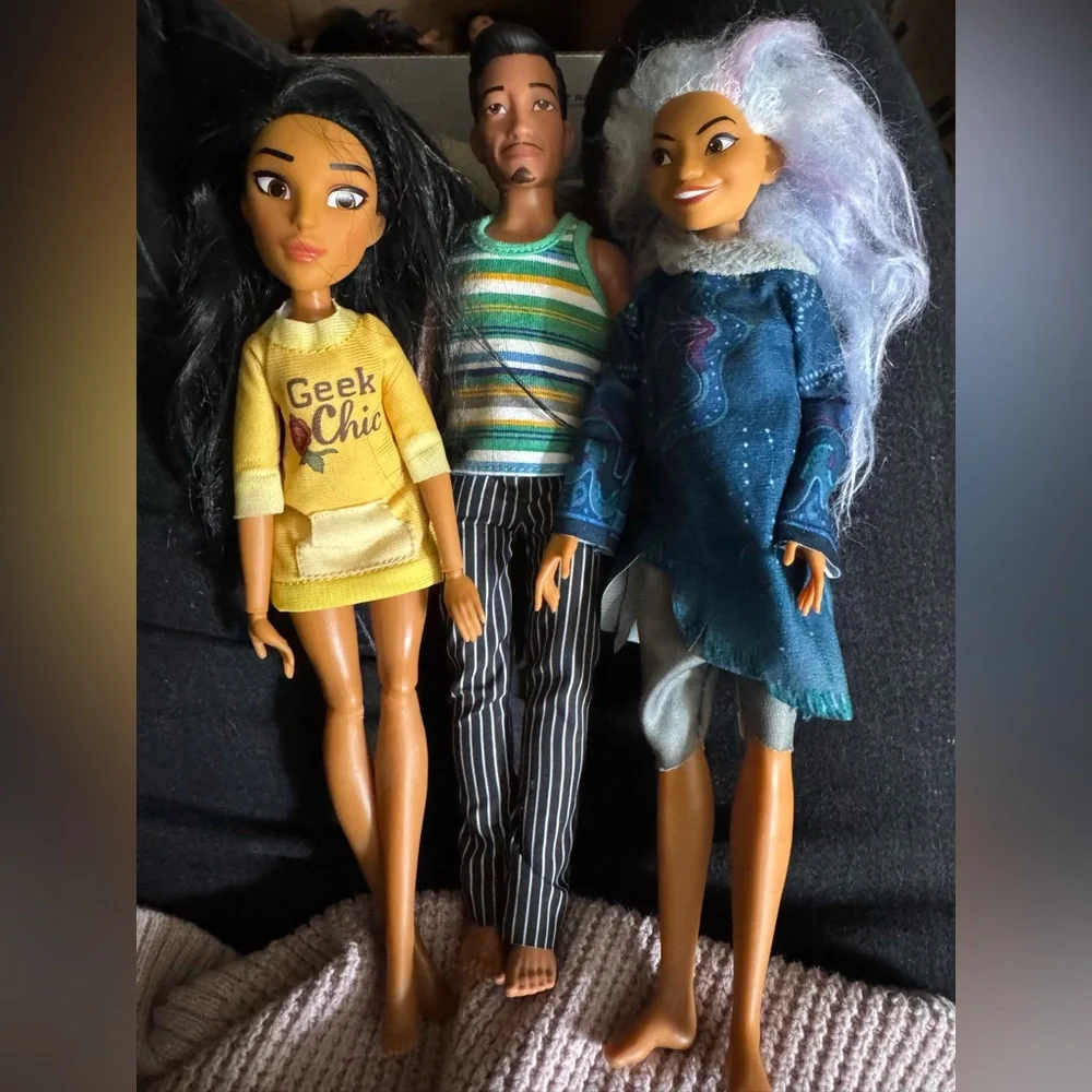 15‎ Disney Barbie’s